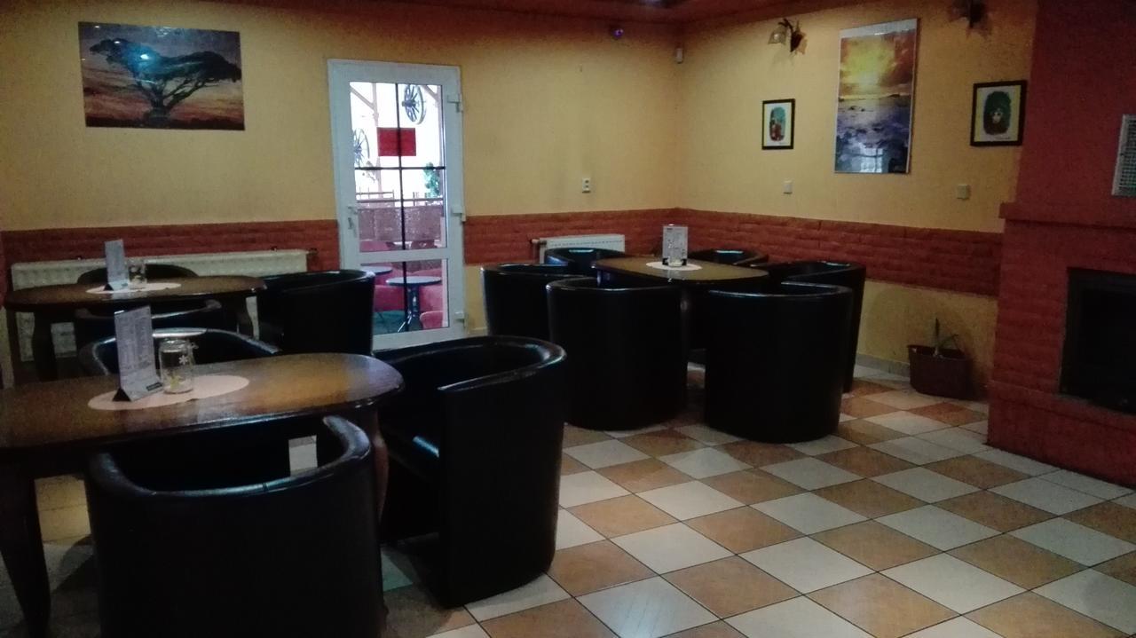 Turisticka Ubytovna Pri Slovenskej Restauracii Brezno Exteriér fotografie
